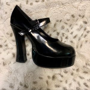 Fun platform heels